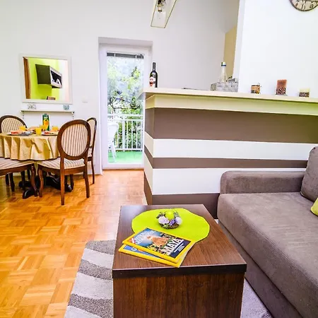 Cozy One Step From Cathedral - Best Location Saraybosna